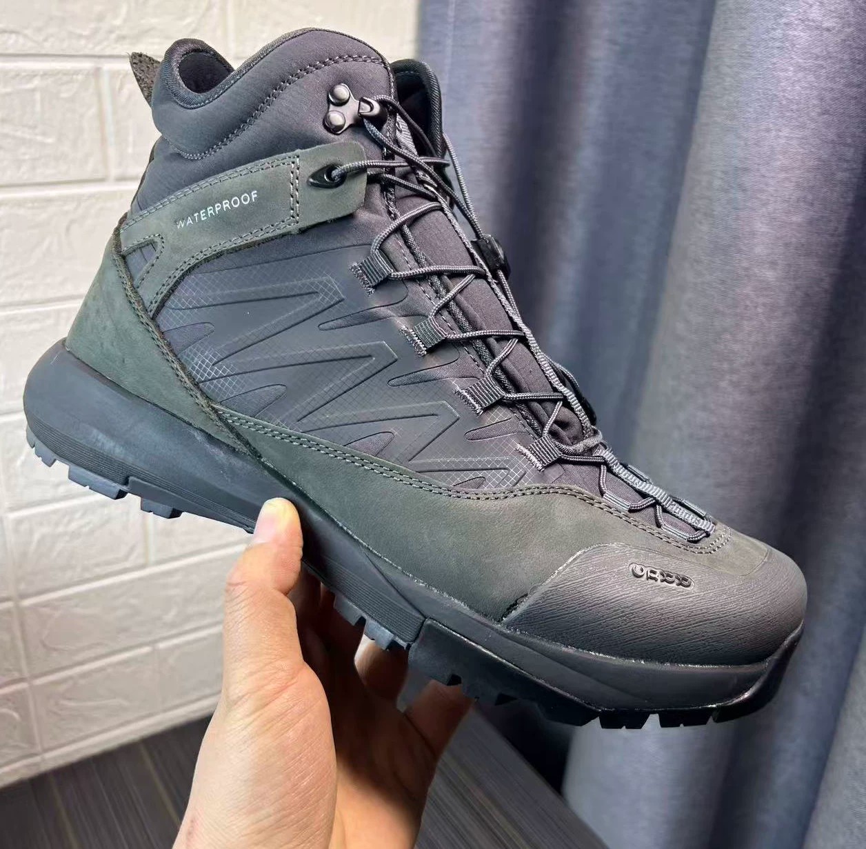 Streetwear Brand Designer - Sepatu Hiking Kulit High Top Pria