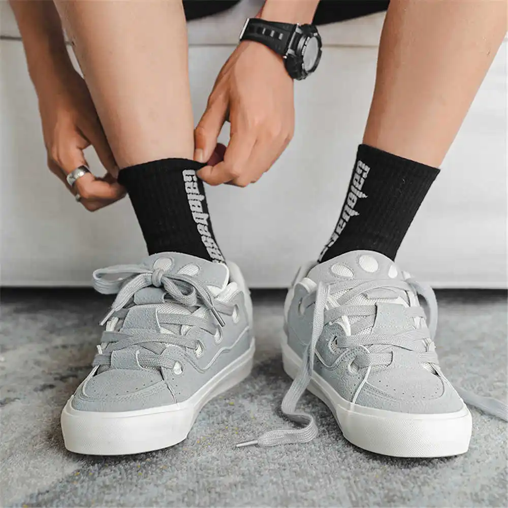 Sepatu bot krem wanita, dengan - Streetwear Brand Canada ulasan dan harga
